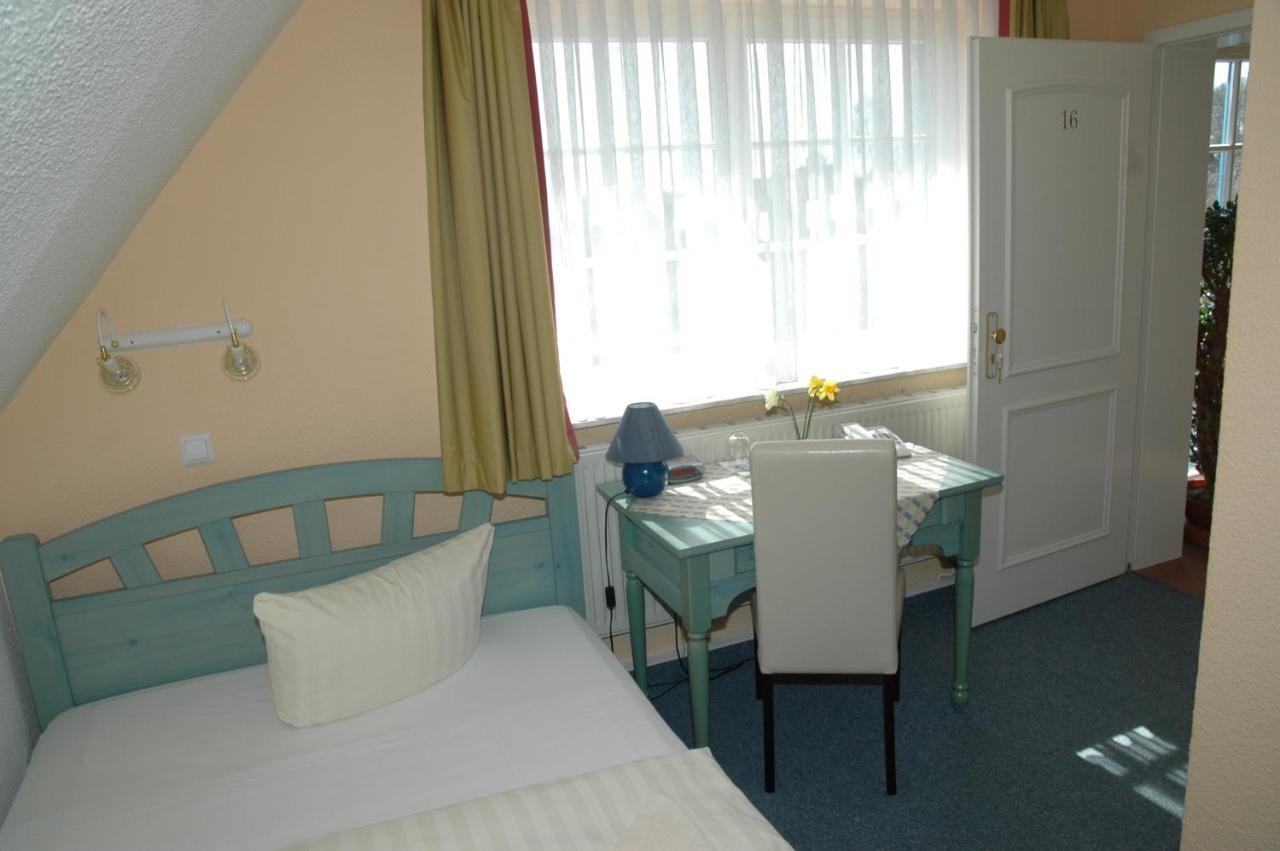 Landhotel Ostseetraum & Fewo Rostock Habitación foto